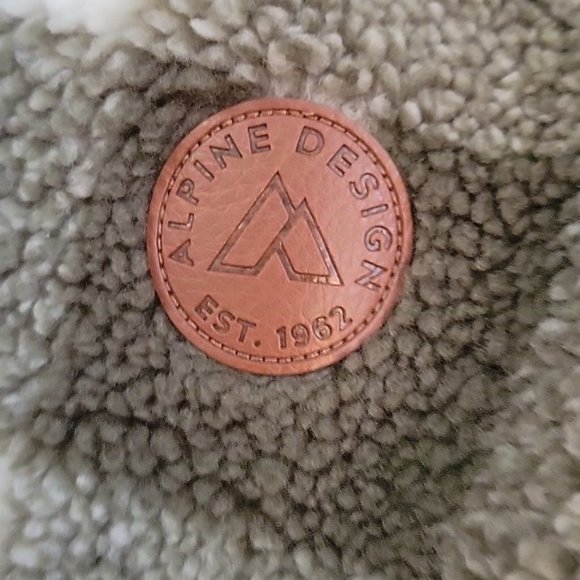 Alpine design jacket - Picture 3 of 6